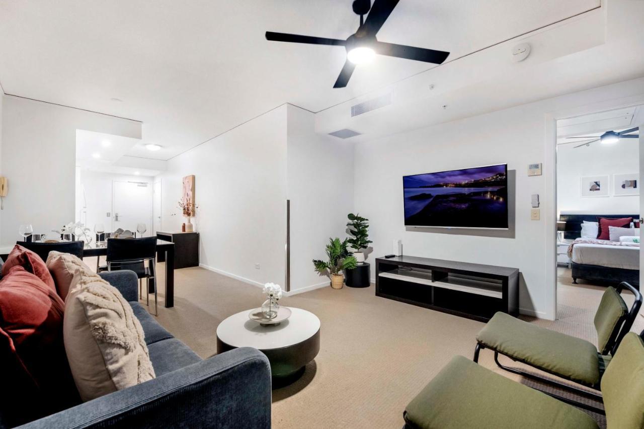 Sierra Grand Broadbeach - Self Contained & Privately Managed Apartments Gold Coast Exterior photo
