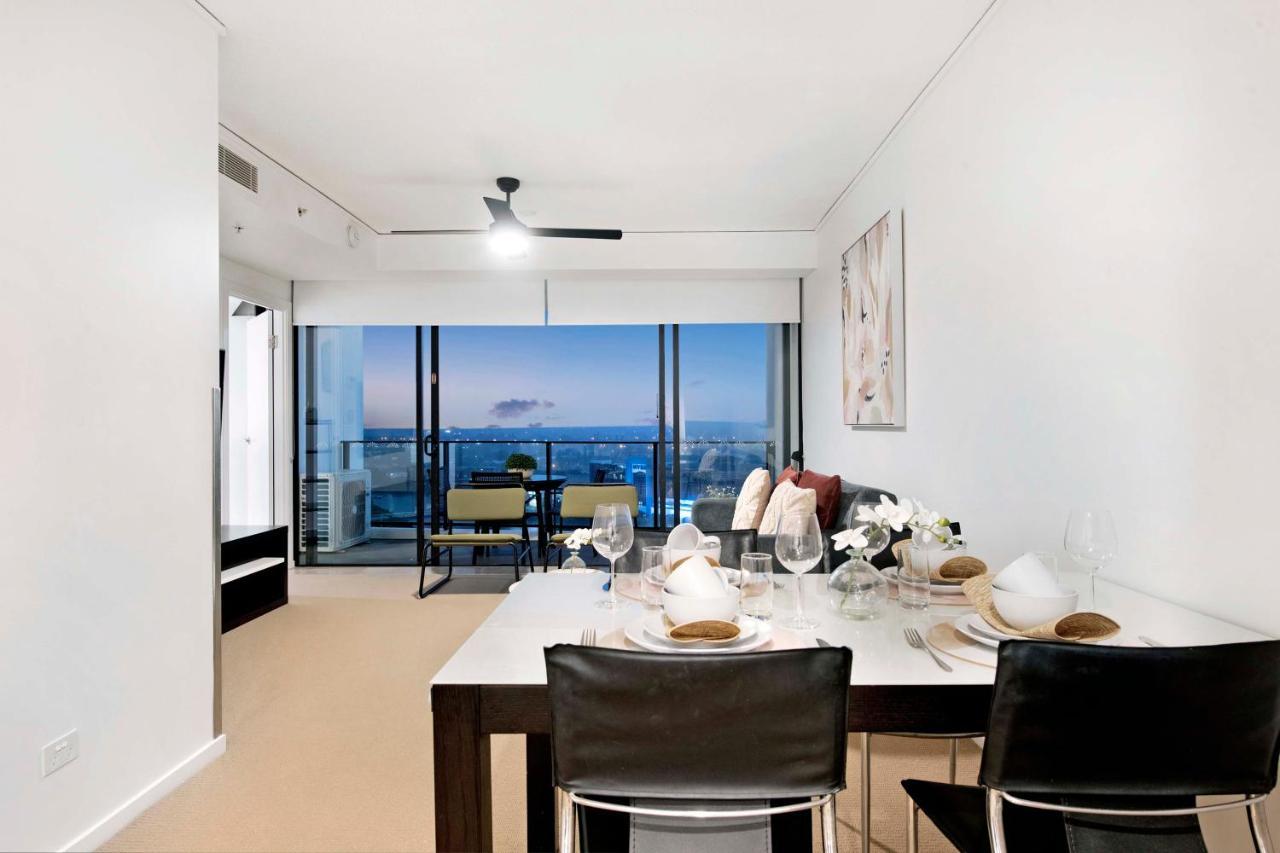 Sierra Grand Broadbeach - Self Contained & Privately Managed Apartments Gold Coast Exterior photo
