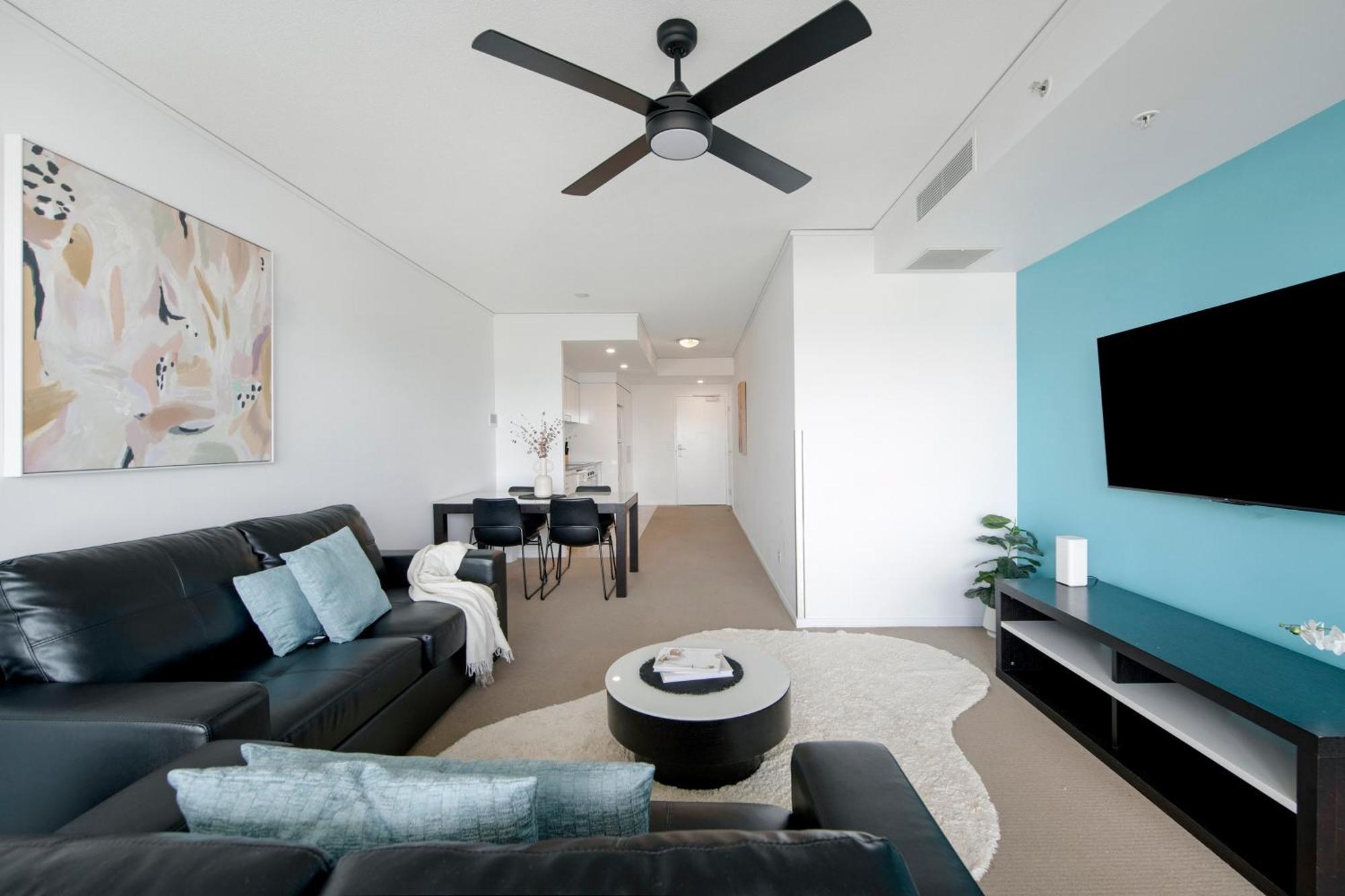 Sierra Grand Broadbeach - Self Contained & Privately Managed Apartments Gold Coast Exterior photo